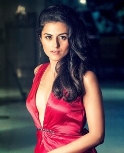 Riddhi Dogra Biography